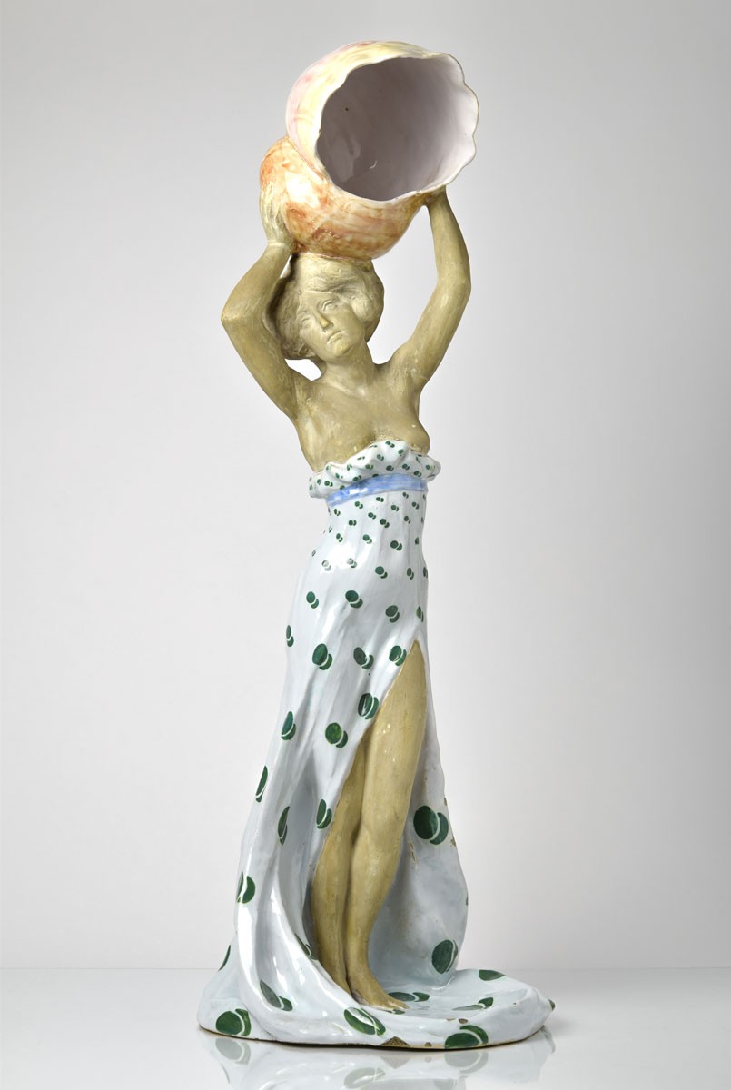 Domenico Baccarini <br><i>Portalampada con figura femminile che sorregge una grande conchiglia</i>